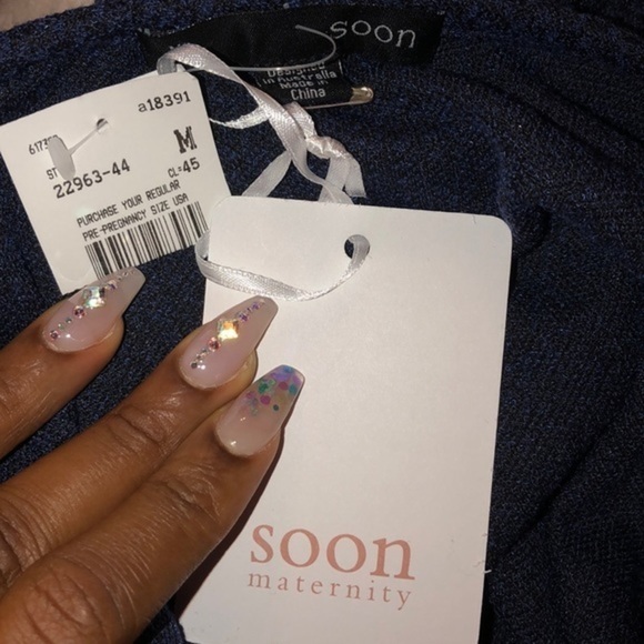 Soon Maternity Bell Sleeve Maternity Dress Medium - Picture 3 of 4